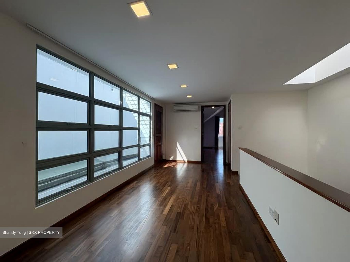 Chuan Vale (D19), Terrace #561318921